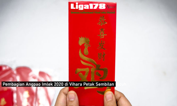 Pembagian Angpao Imlek 2020 di Vihara Petak Sembilan Ricuh