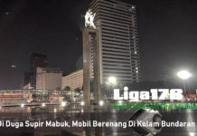 Di Duga Supir Mabuk, Mobil Berenang Di Kolam Bundaran HI Di Duga Supir Mabuk, Mobil Berenang Di Kolam Bundaran HI