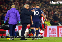 6 Laga Tanpa Kemenangan, Mourinho dalam Periode Terburuk 6 Laga Tanpa Kemenangan, Mourinho dalam Periode Terburuk